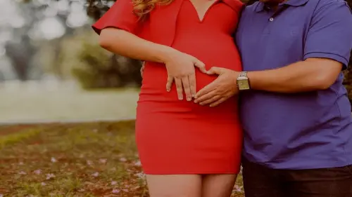 Abbigliamento premaman  come vestire per una cena, per andare al lavoro e per fare sport