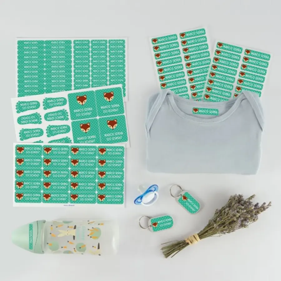 Inizia la scuola: via libera alle etichette adesive