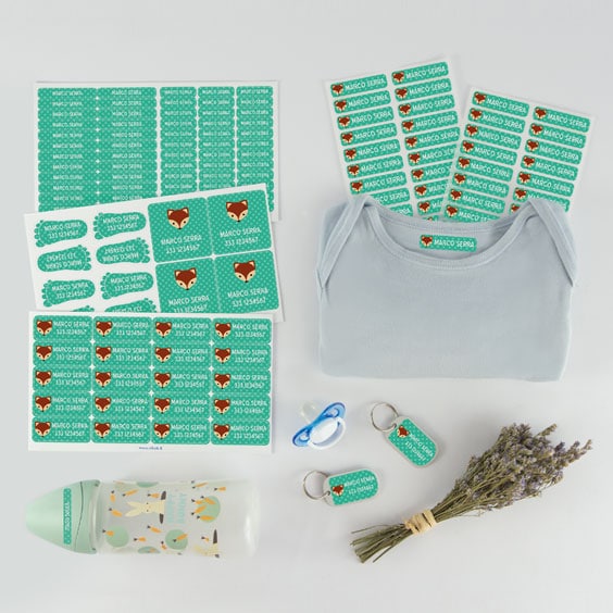 Inizia la scuola: via libera alle etichette adesive