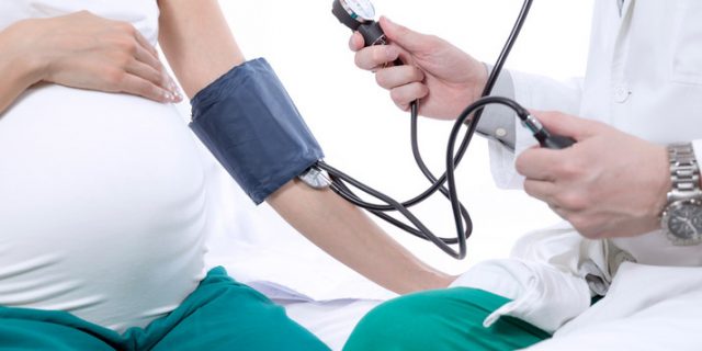 Pressione alta in gravidanza: il bambino rischia l'obesità