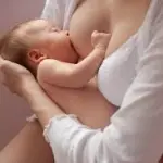 Allattamento: solo il 40% dei neonati viene allattato al seno