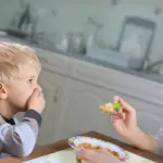 Neofobia nei bambini: i capricci a tavola