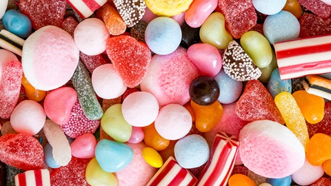 Alimentazione bambini: attenti ai coloranti, i danni dell'E171