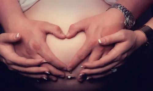 Neonati: come si vivono i primi mesi da genitore?